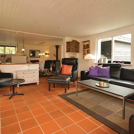 Feriehus Two-bedroom Holiday In Vejers Strand